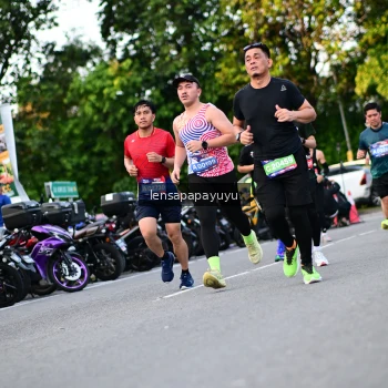 Runner Photo 4111840