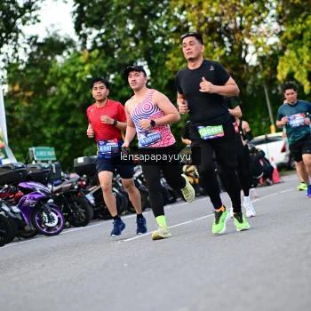 Runner Photo 4111844