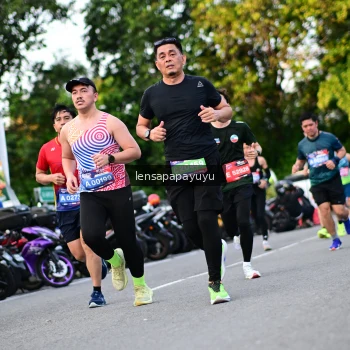 Runner Photo 4111857