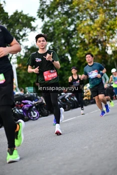 Runner Photo 4111875