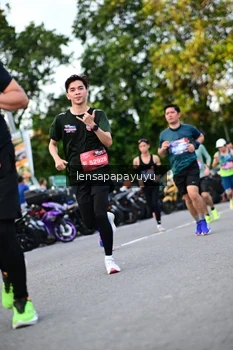 Runner Photo 4111879