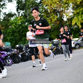 Runner Photo 4112010