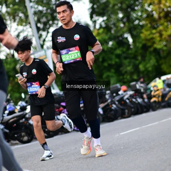Runner Photo 4112043