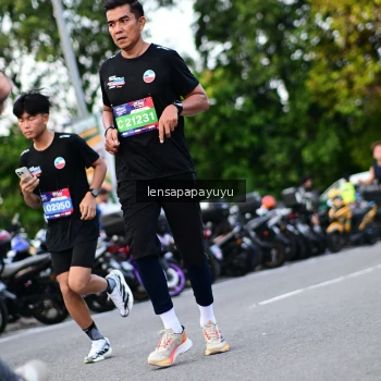 Runner Photo 4112059