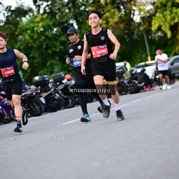 Runner Photo 4112070