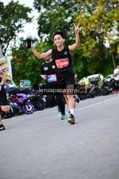 Runner Photo 4112077