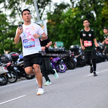 Runner Photo 4112098