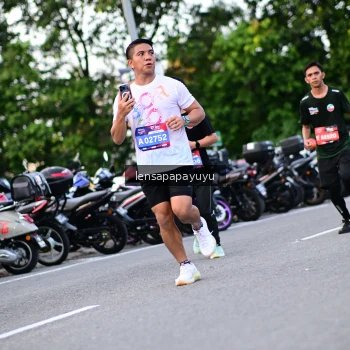 Runner Photo 4112100