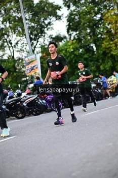 Runner Photo 4112104