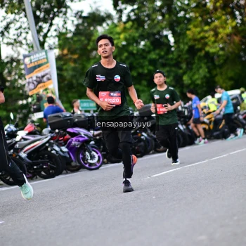 Runner Photo 4112112