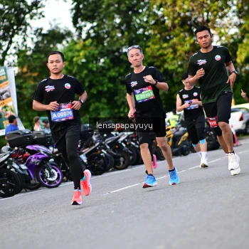 Runner Photo 4112118