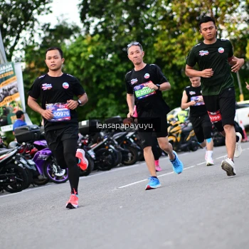 Runner Photo 4112129