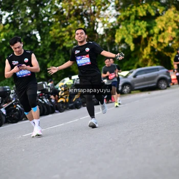 Runner Photo 4112136