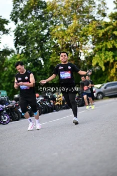 Runner Photo 4112147
