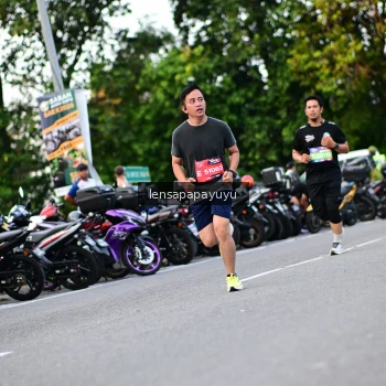 Runner Photo 4112153