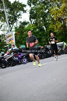 Runner Photo 4112158