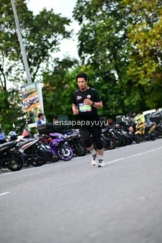 Runner Photo 4112163