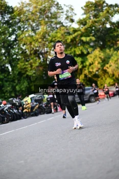 Runner Photo 4112170