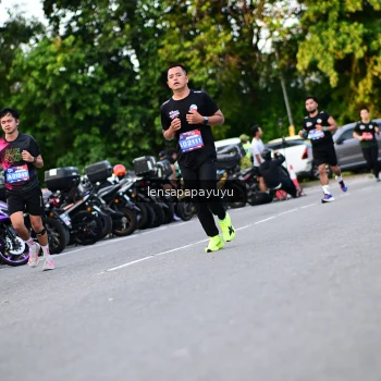 Runner Photo 4112190