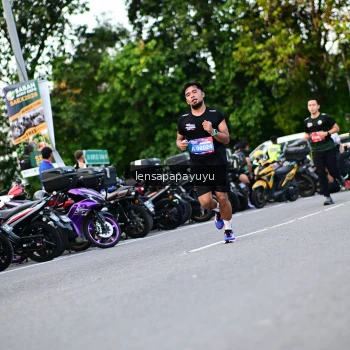 Runner Photo 4112194