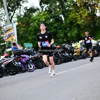 Runner Photo 4112221