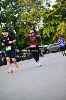 Runner Photo 4112233