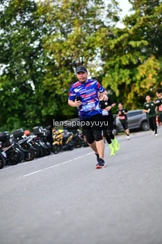 Runner Photo 4112255