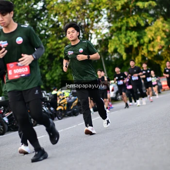 Runner Photo 4112293