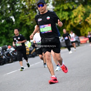 Runner Photo 4112341