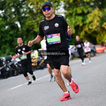 Runner Photo 4112343
