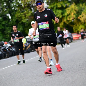 Runner Photo 4112346