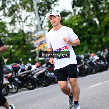 Runner Photo 4112360