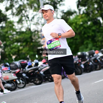 Runner Photo 4112366