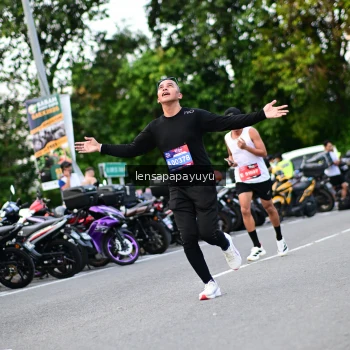 Runner Photo 4112373