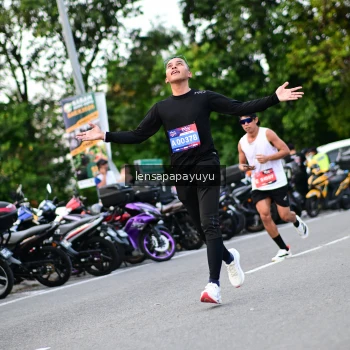 Runner Photo 4112377