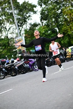 Runner Photo 4112378