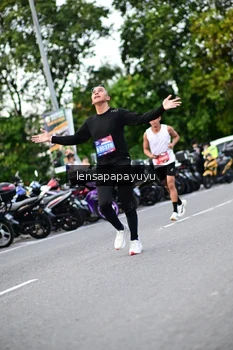 Runner Photo 4112388