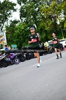 Runner Photo 4112403