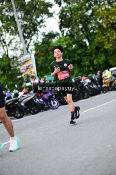 Runner Photo 4112421