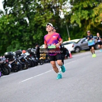 Runner Photo 4112439