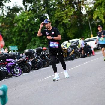 Runner Photo 4112448