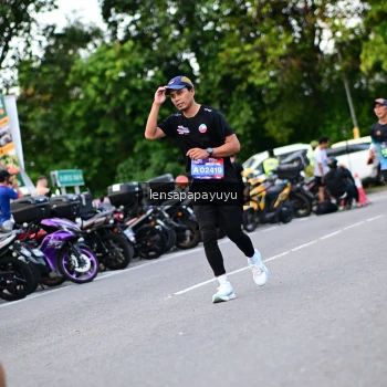 Runner Photo 4112449