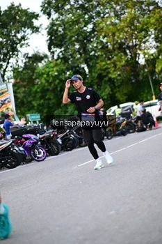 Runner Photo 4112450