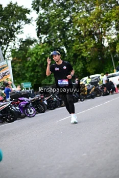 Runner Photo 4112451