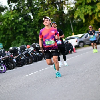 Runner Photo 4112460