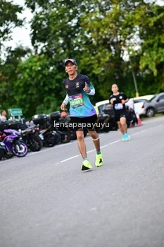 Runner Photo 4112462