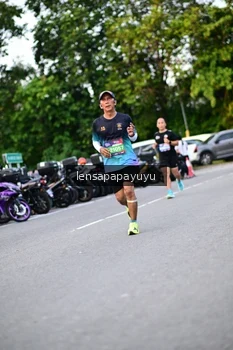 Runner Photo 4112465