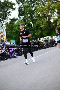 Runner Photo 4112466