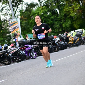 Runner Photo 4112471