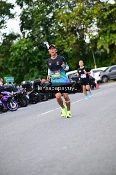 Runner Photo 4112474